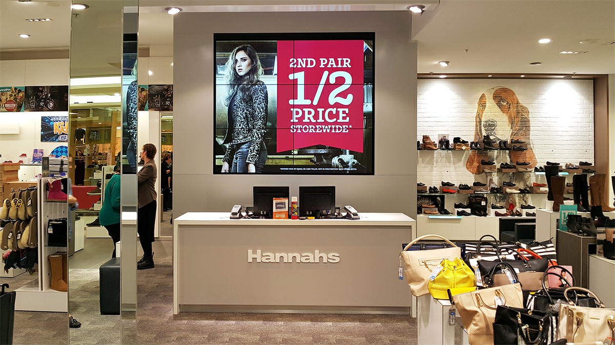 (Digital signage to display sale events)
